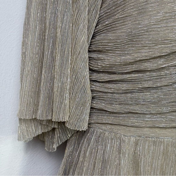 BALTIC BORN Athena Pleated V-Neck Maxi Dress Champagne Gold Metallic Size L - Picture 17 of 17